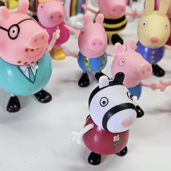 Peppa Pig Family & Friends Articulated Figures Furniture Accessories Lot - Picture 7 of 8